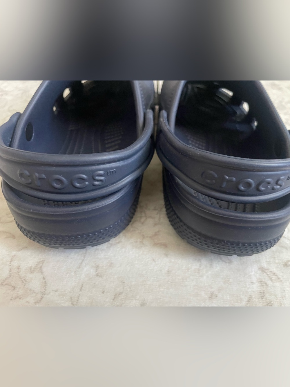 NWT! CROCS Kids Classic Clog in Navy Blue - Picture 3 of 6